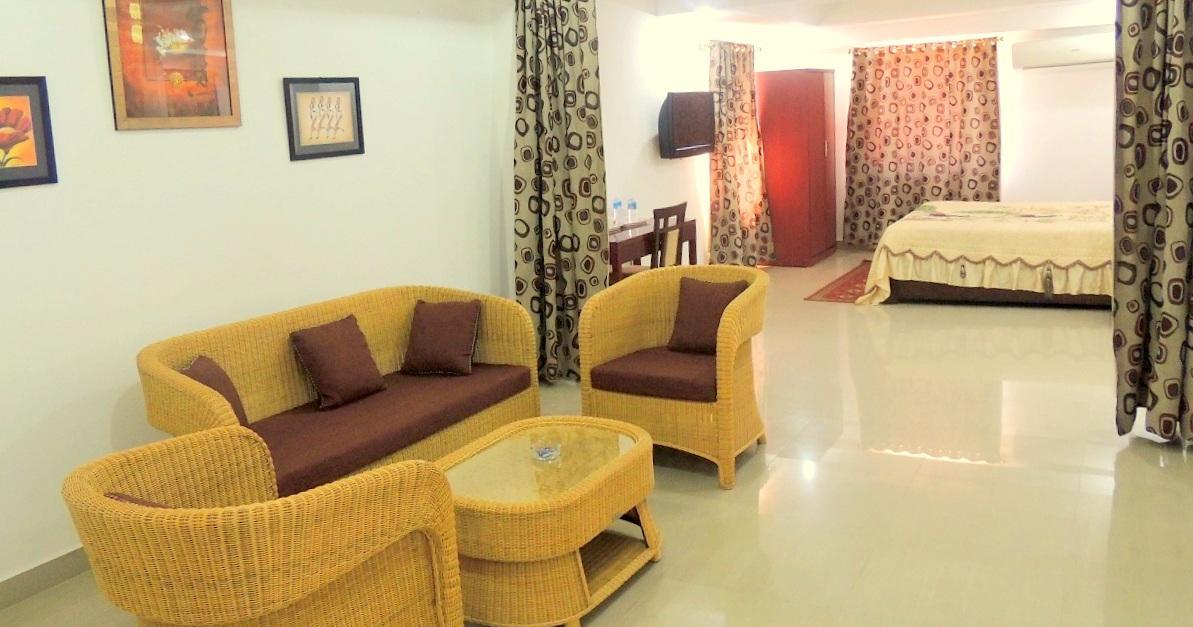 Aroma Residency Hotel Tinsukia Exterior foto